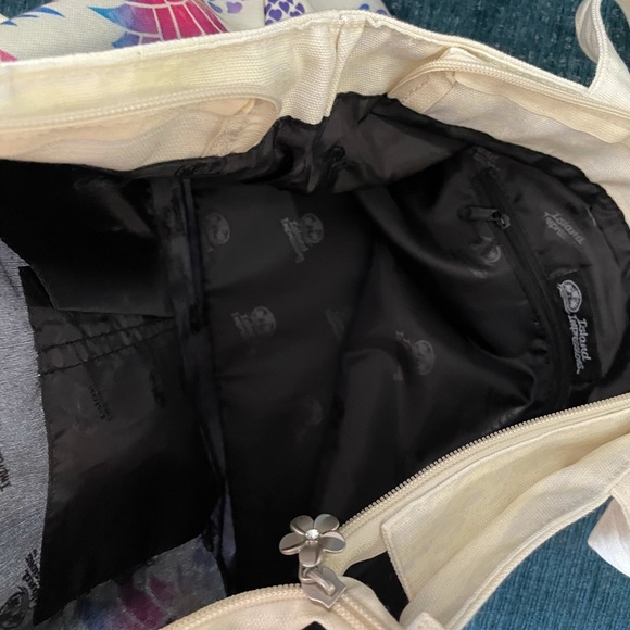 Island Impressions Medium Rainbow Pineapple Tote- NWOT - Picture 4 of 4